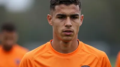 FC Volendam left-back Yannick Leliendal, 24, has completed a transfer to Israeli side Hapoel Tel Aviv, who finished...