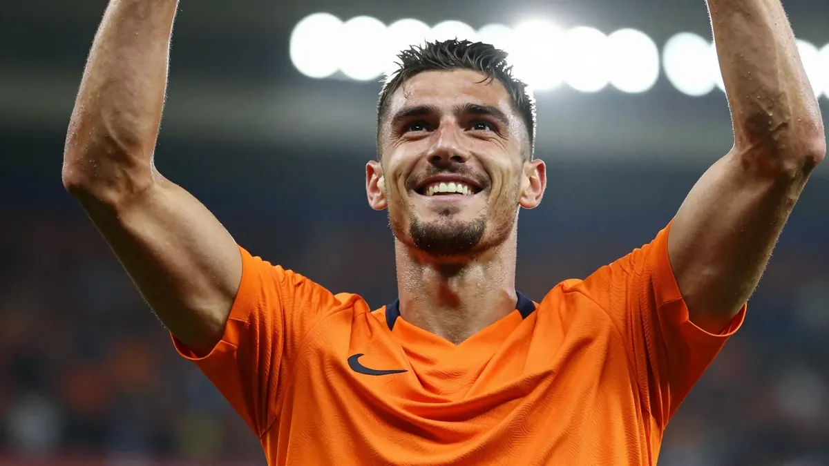 Henk Veerman scoorde vier keer, waaronder een spectaculair hakdoelpunt, in de 6-1 overwinning van FC Volendam op FC...